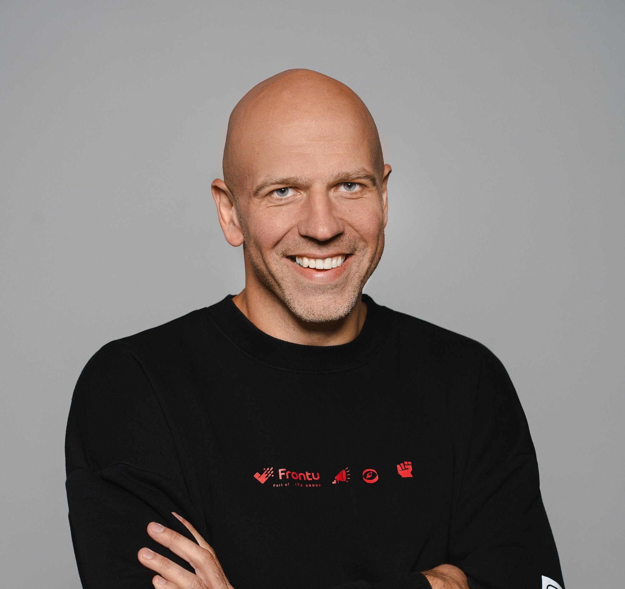 Frontu_Intnernetui-24-1